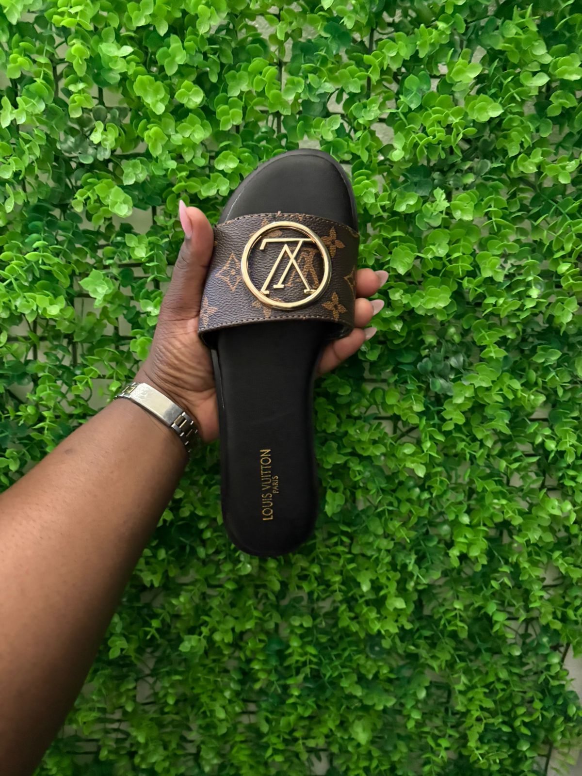 XL Circle Slippers